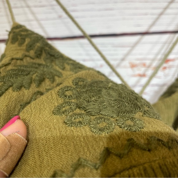 Free People Women's Blackbird Embroidered Floral Green Top - size XS - Picture 7 of 9